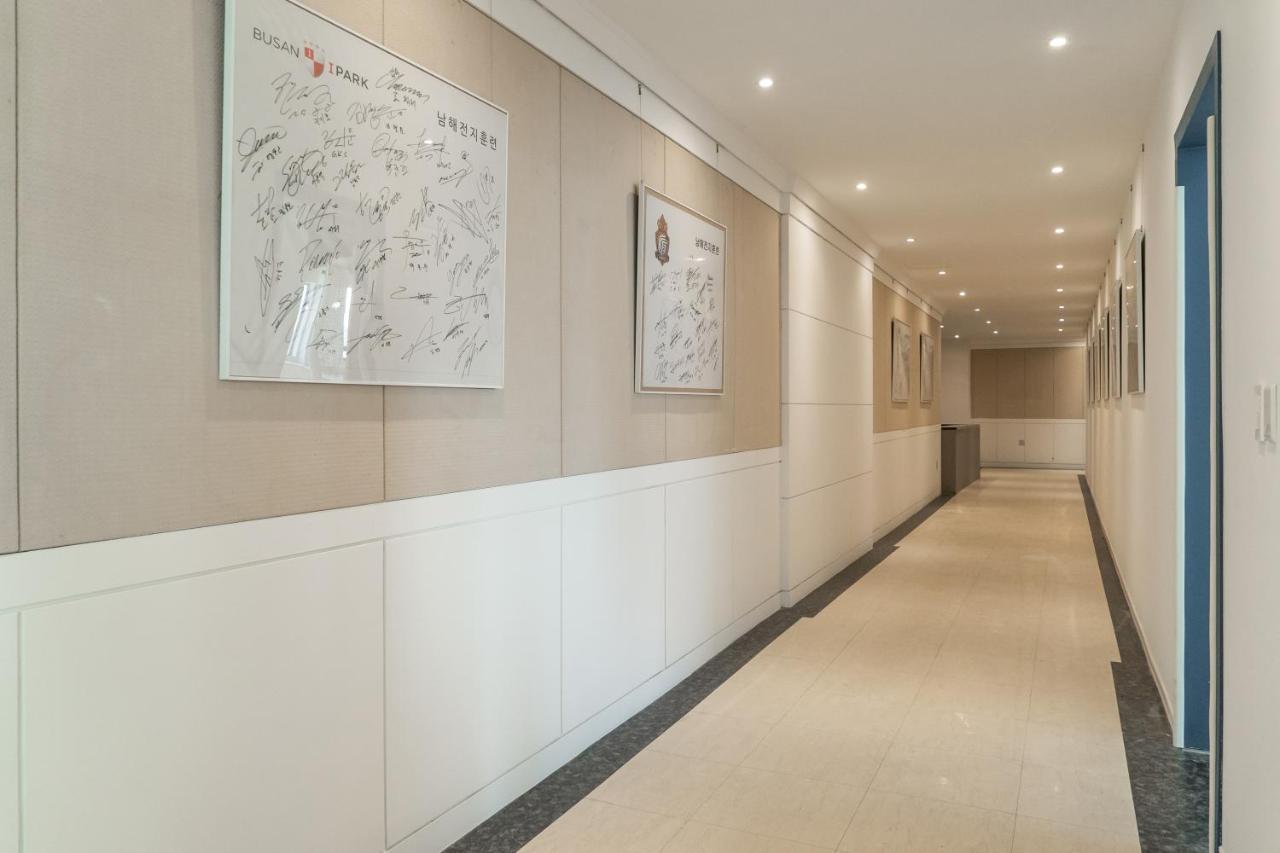 Namhae Sports Park Hotel Eksteriør billede