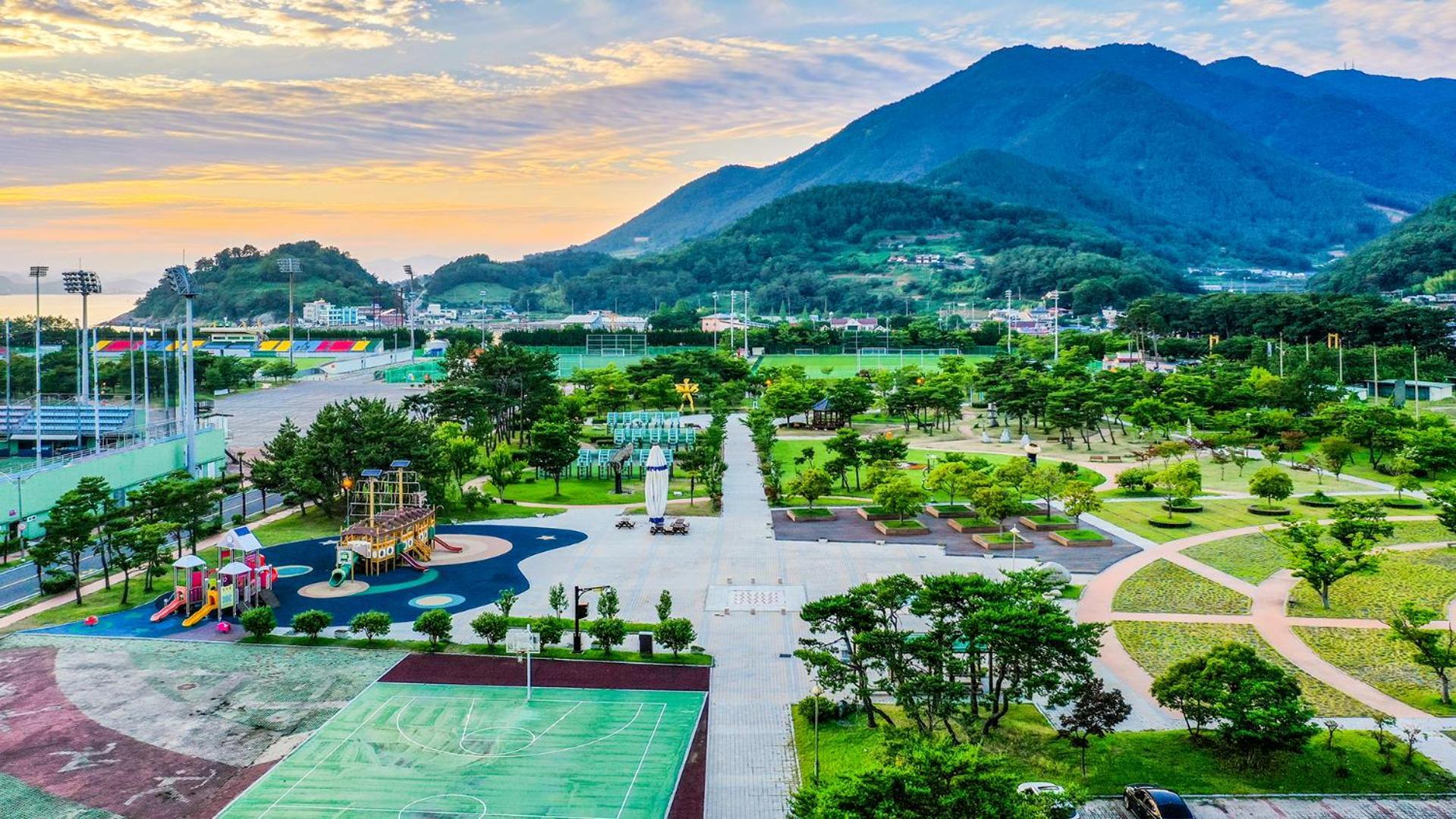 Namhae Sports Park Hotel Eksteriør billede